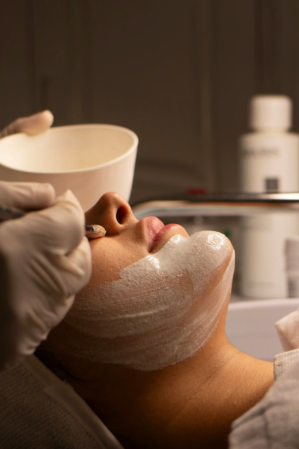 De-Tan Treatment at Aurra Luxury Salon